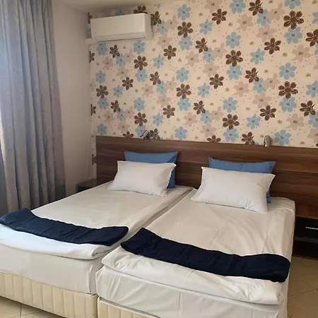 семеен брилянс - Family Brilliance Hotell *