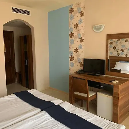 семеен брилянс - Family Brilliance Hotell