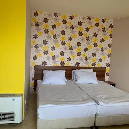 семеен брилянс - Family Brilliance Hotel Warna